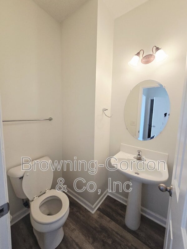 Building Photo - 1657 Comanche Run