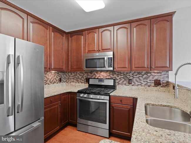 Building Photo - 9200 Charleston Dr