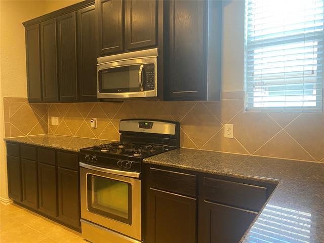 Building Photo - 2712 Lake Ridge Dr