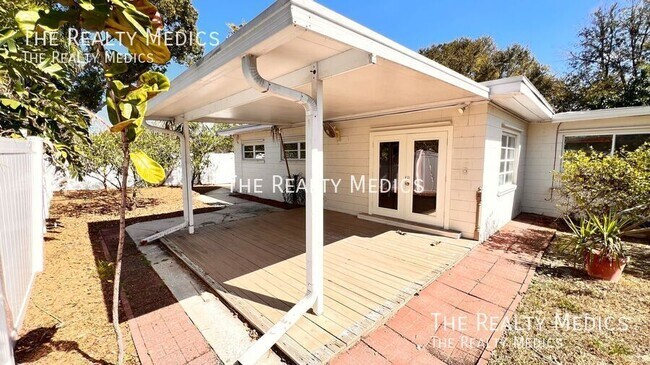 Building Photo - 1516 Dove Dr