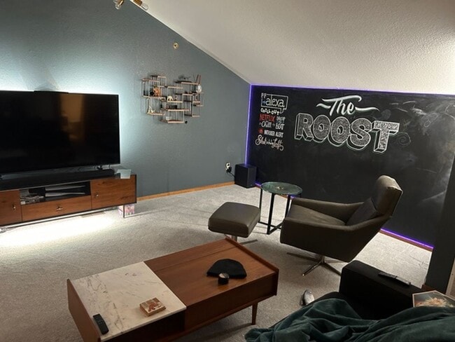 Building Photo - Spacious 2Bd/2.5Ba Luxury Loft-Style Condo...