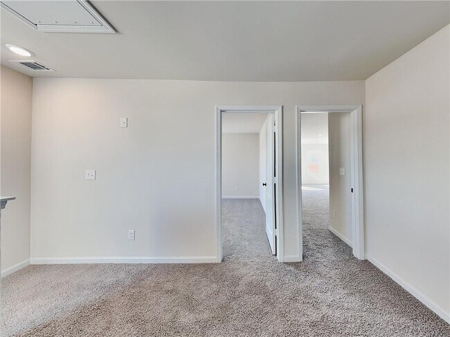 Building Photo - 700 Plant Rd