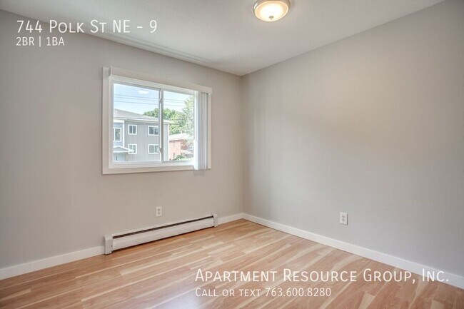 Building Photo - 744 Polk St NE