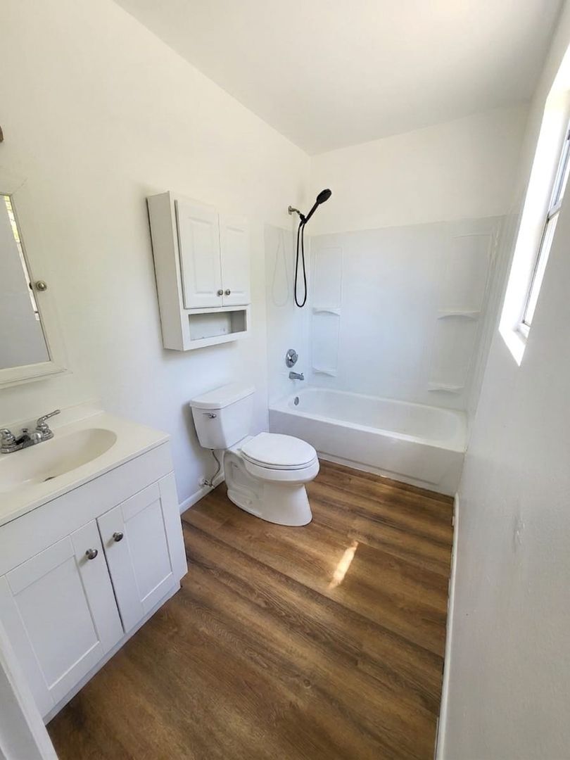 Building Photo - Charming 3BR/2BA House in Lehigh MOVE IN SPECIAL 50% OFF FIRST MONTH RENT!
