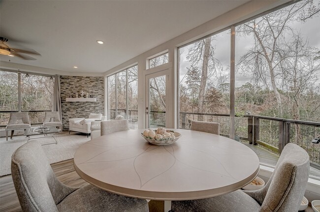 Building Photo - 6628 Bayou Glen Rd