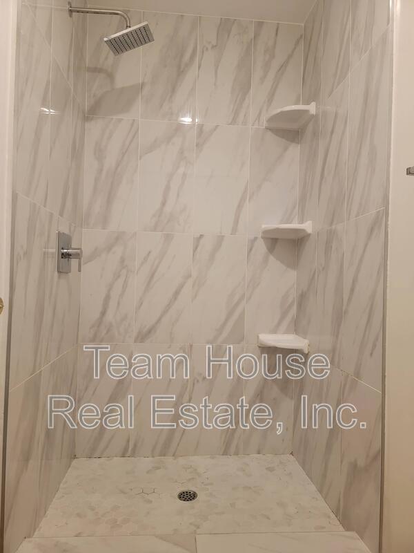 Building Photo - 23423 Vía Boscana