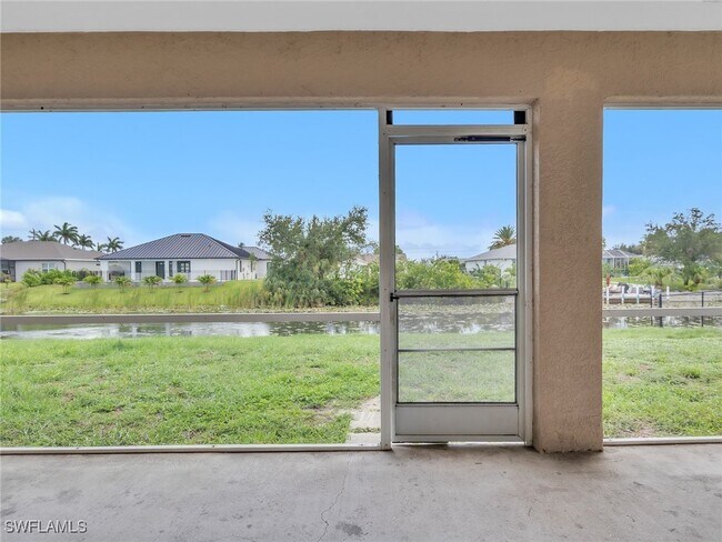 Building Photo - 906 SW 11th Pl