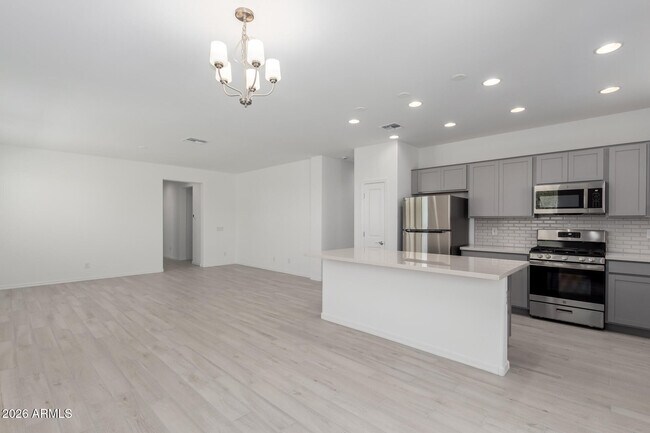 Building Photo - 14436 W Sand Hills Rd