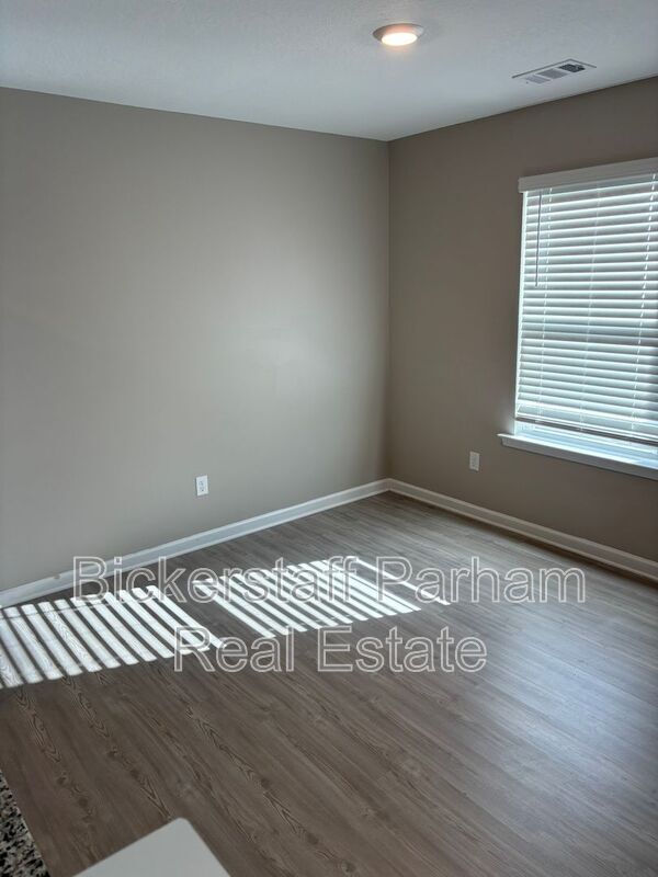 Building Photo - 6439 Sandy Bottom Dr