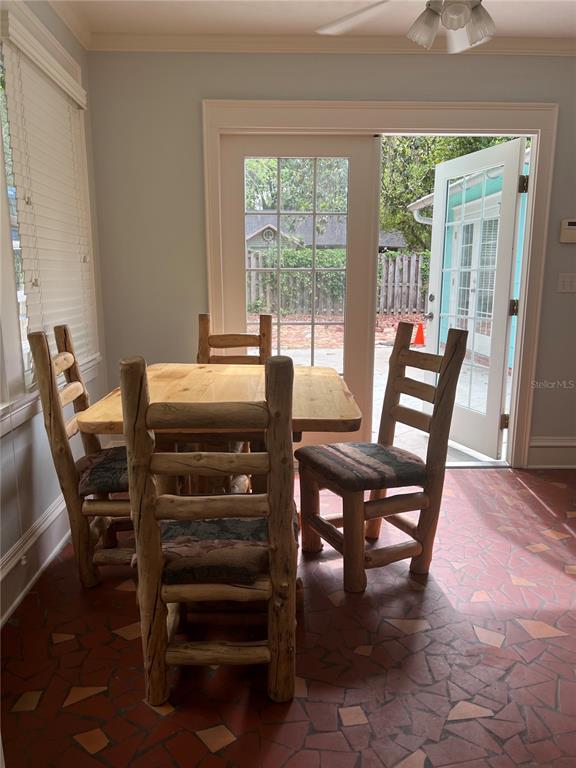 Building Photo - 433 SE 7th St