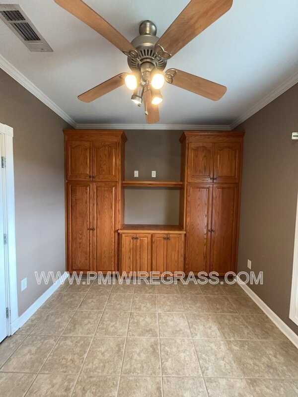 Building Photo - 249 Windsor Garden Dr