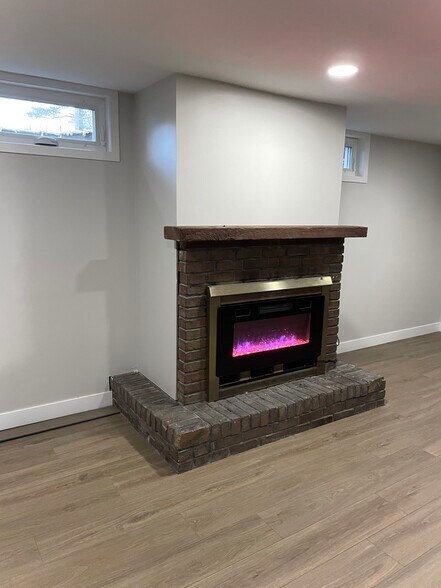 Building Photo - 360 W Oriole Trl