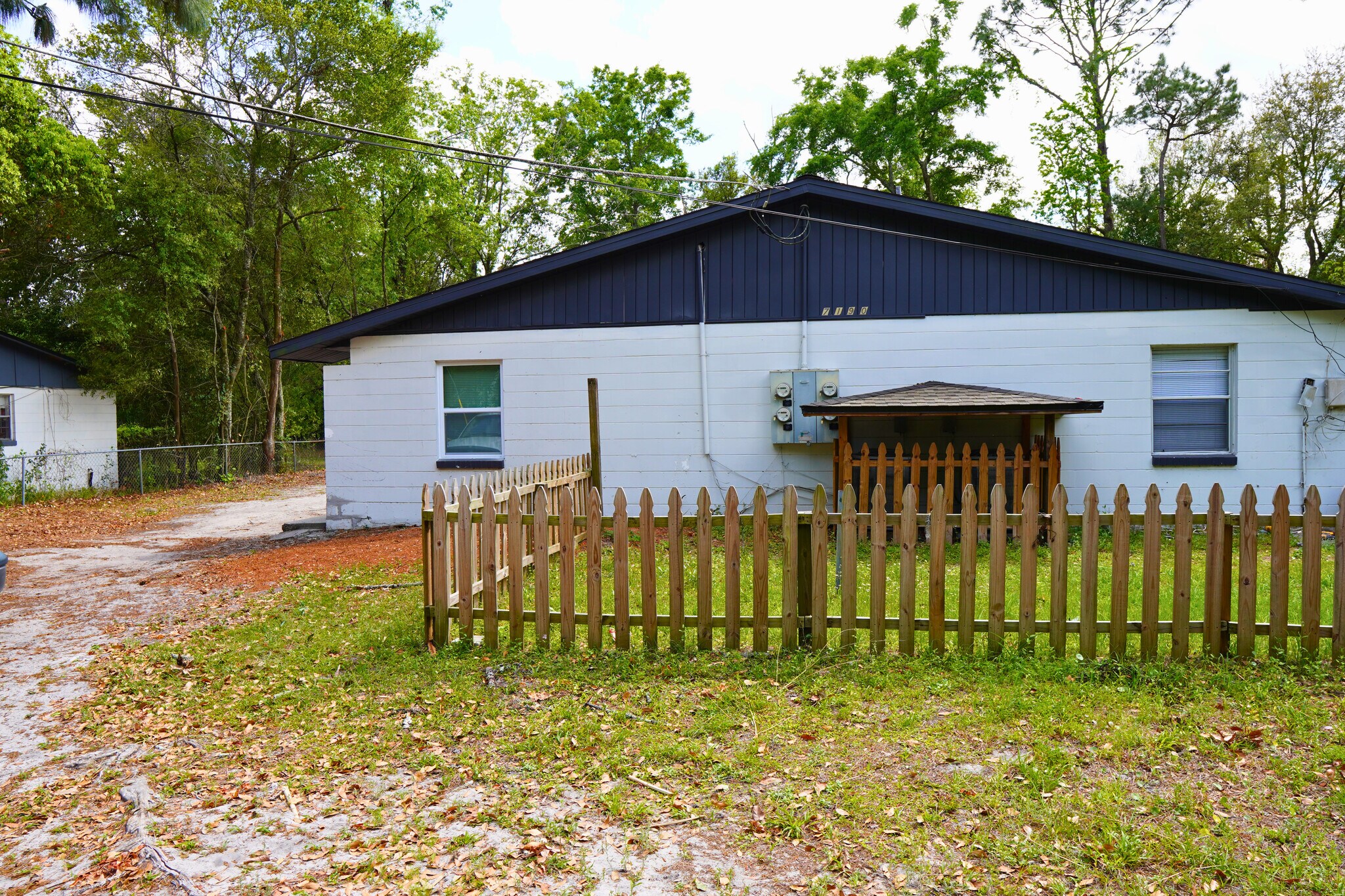 Building Photo - 7190 Conant Ave