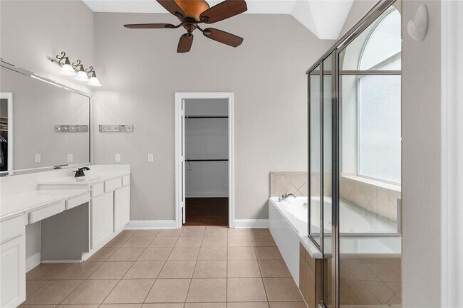 Building Photo - 20911 Lonely Star Ln