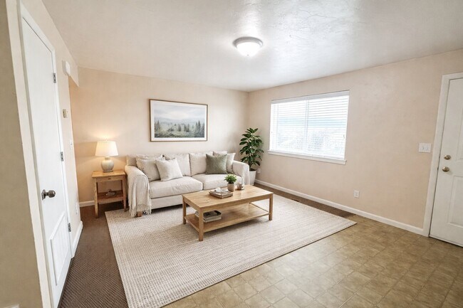 Building Photo - 2173 S State St