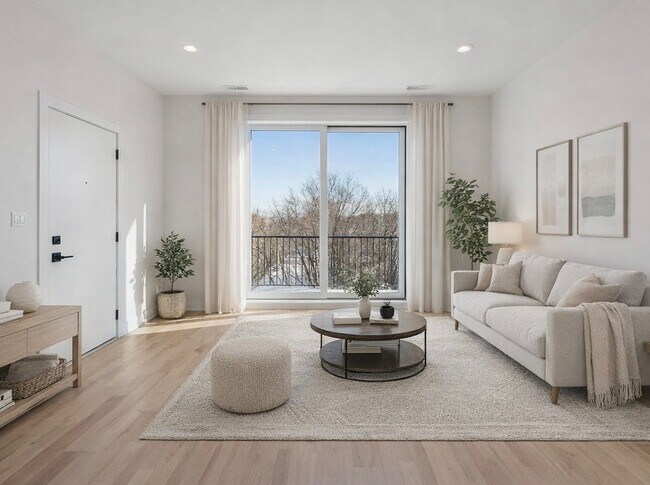 Building Photo - 4536 S Prairie Ave