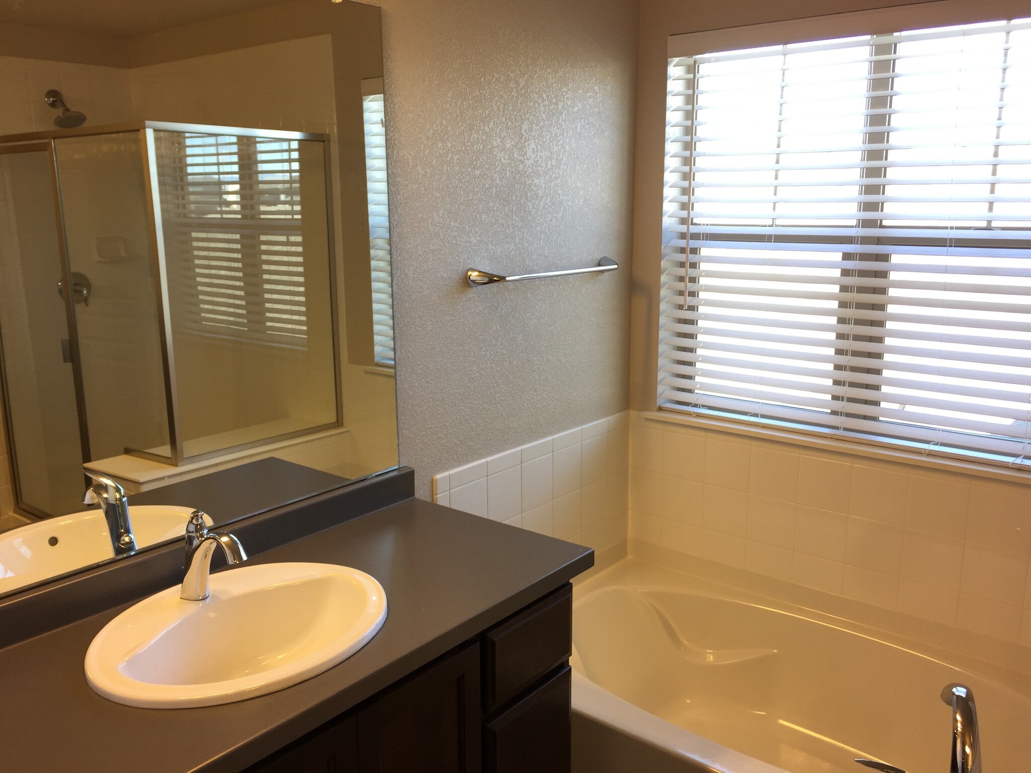 Building Photo - 5160 Yosemite Way