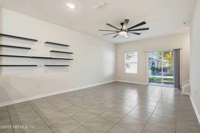 Building Photo - 377 Aralia Ln