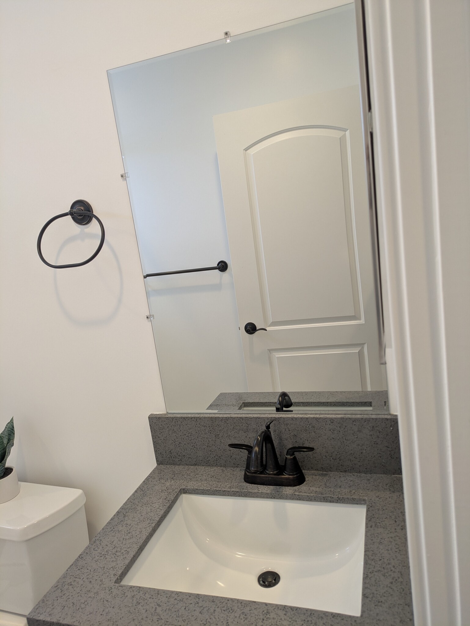 Building Photo - 2614 Chariton St