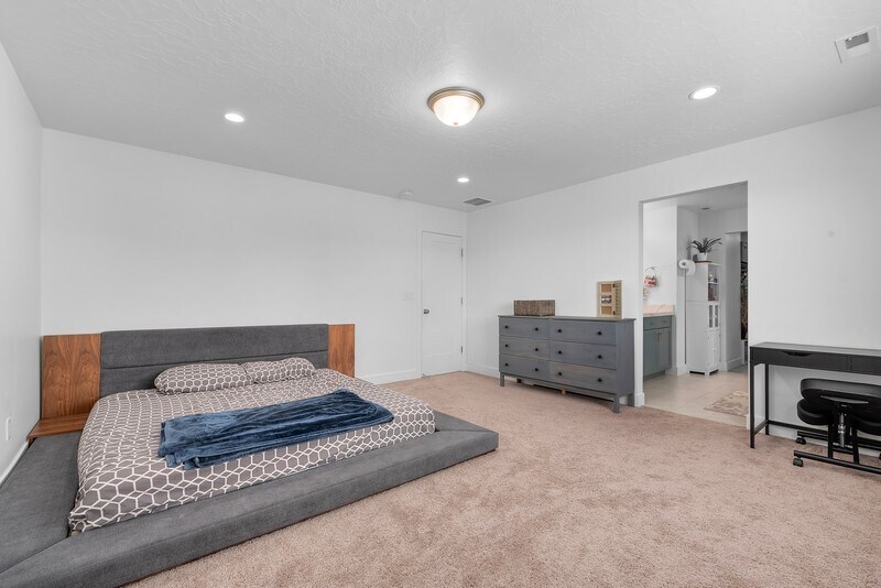 Building Photo - 2156 Wallflower Dr