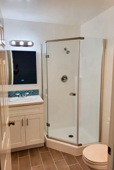 Building Photo - 4247 Inglewood Blvd