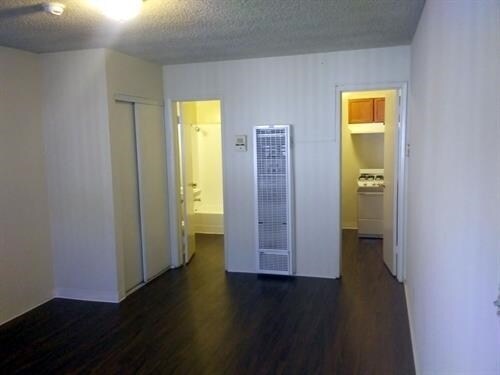 Building Photo - 1010 Larch St