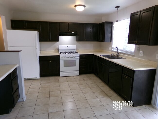 Building Photo - 4436 Goshawk Dr