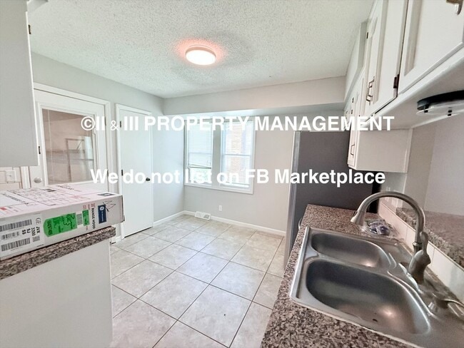 Building Photo - 138 E Nelson Cir