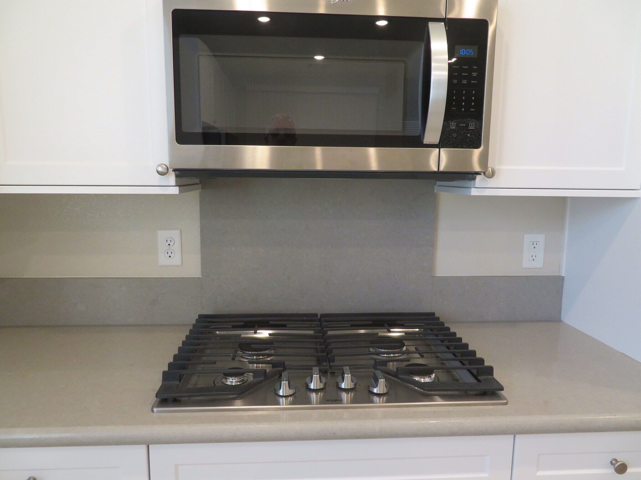 Gas cook top stove - 1301 Catalina Rdg
