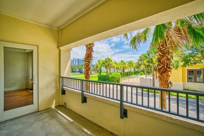 Building Photo - 525 3rd St N