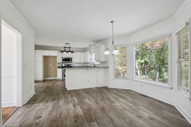 Building Photo - 1351 Hearthstone Way NW