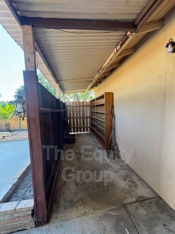 Building Photo - 2710 E Westcott Ave