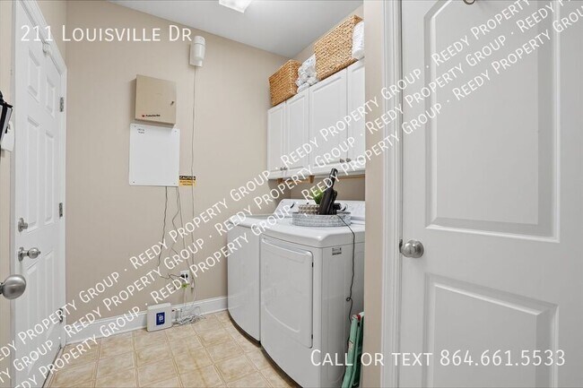 Building Photo - 211 Louisville Dr