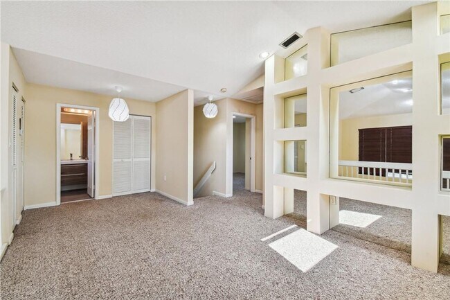 Building Photo - 541 NW 205th Ave