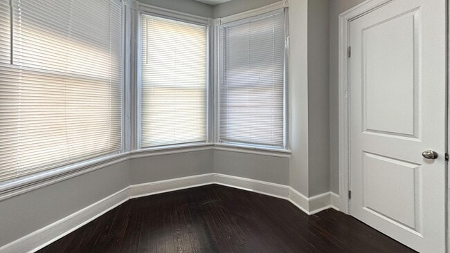 Building Photo - Beautiful 3 Bedroom Home