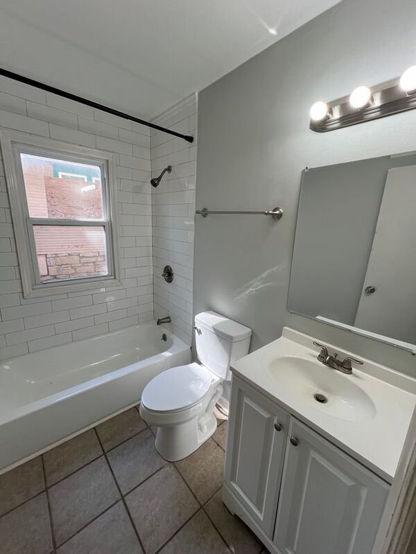 Building Photo - 6008 S Benton Ave