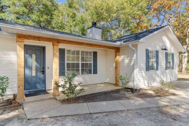 Building Photo - 4744 Young Rd