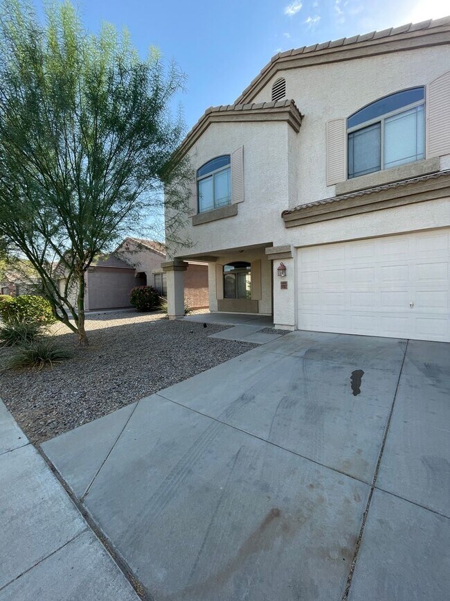 Building Photo - 5707 S 31st Dr