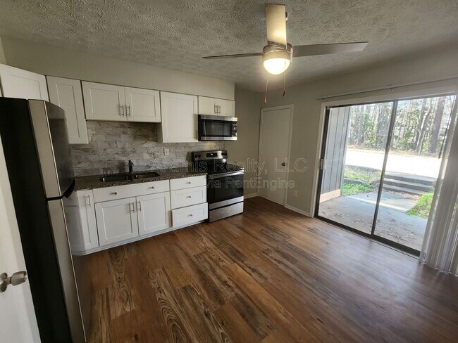 Building Photo - 116 Spring Ct