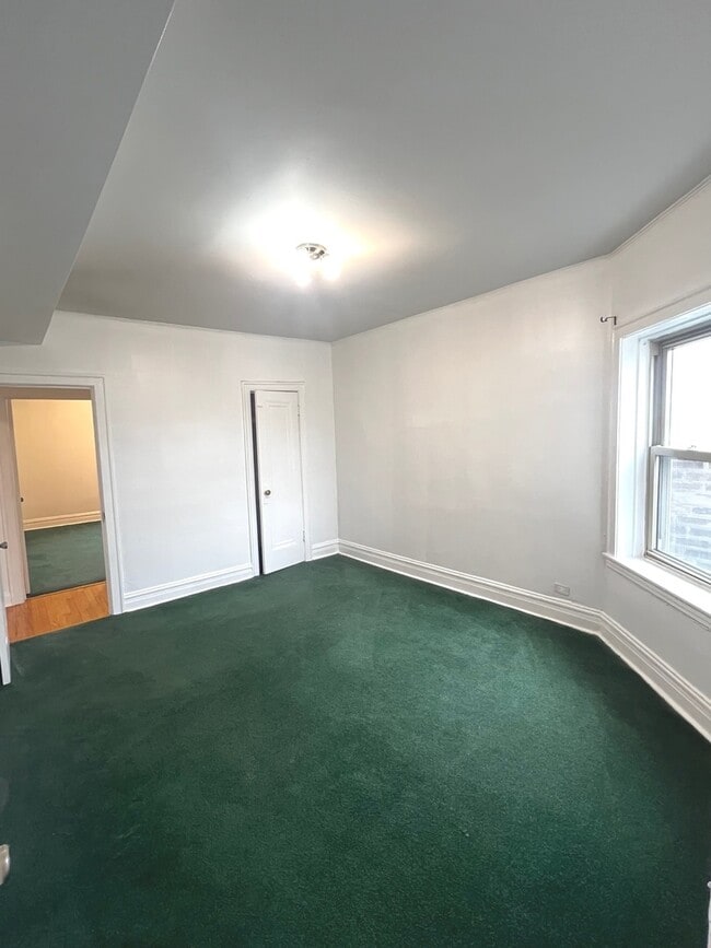 Building Photo - 4826 W Henderson St