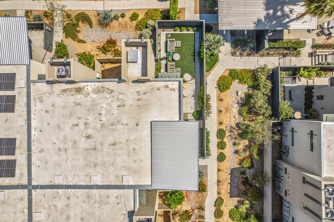 Building Photo - 191 The Riv