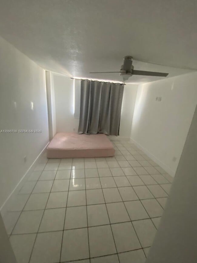Building Photo - 401 Ocean Dr