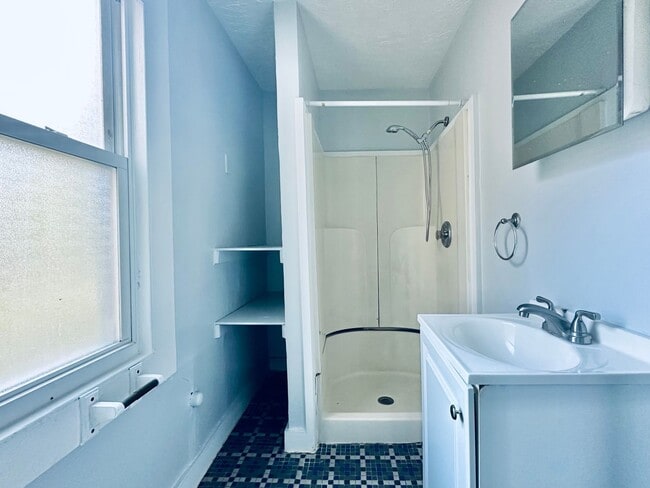 Building Photo - 179 Bradley St