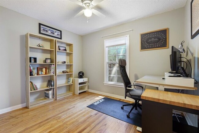 Building Photo - 5711 Chesterfield Ave