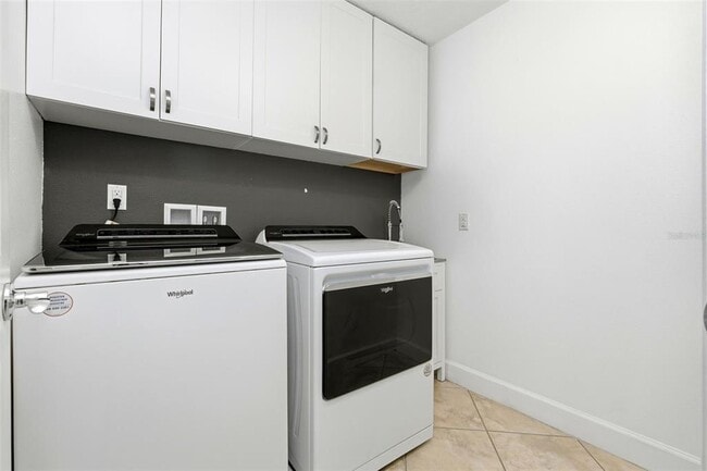 Building Photo - 12061 Breda Ln