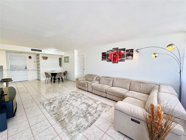 Building Photo - 250 174th St