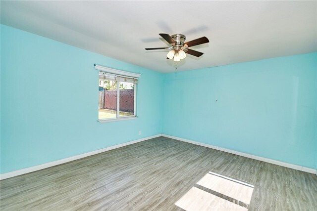 Building Photo - 530 W Parkwood Ave