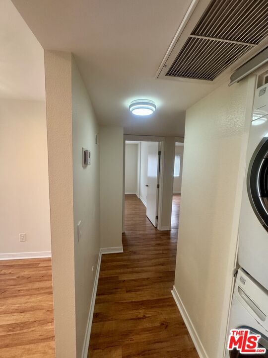 Building Photo - 900 E Lomita Ave