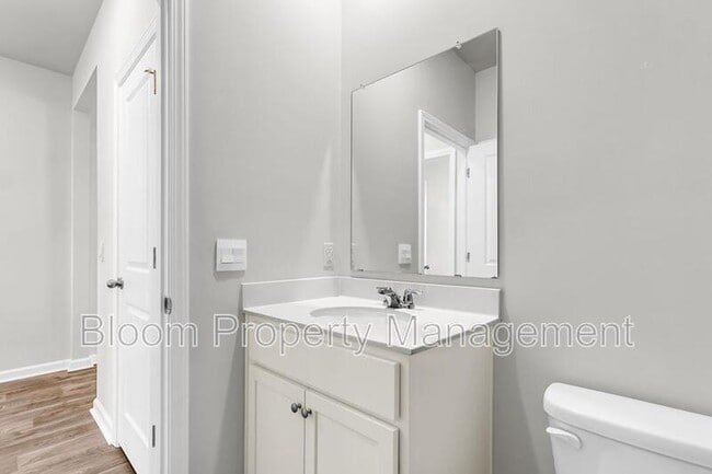 Building Photo - 151 Morning Vw Wy