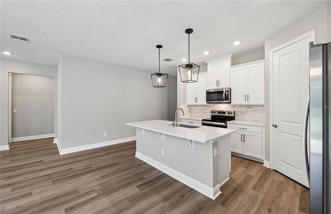 Building Photo - 1205 Pampus Dr